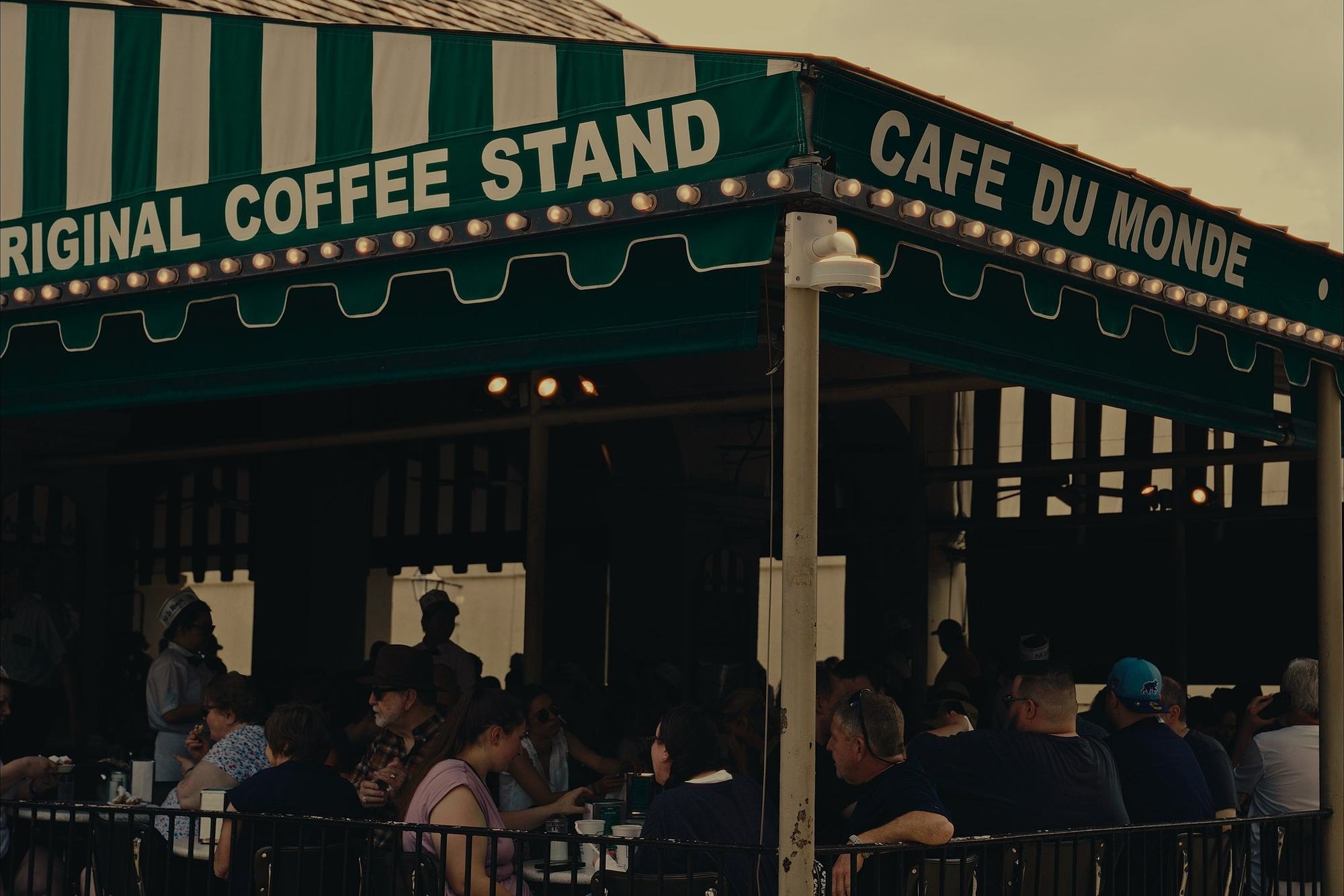 Cafe du Monde, color graded